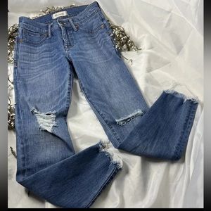 Madewell Jeans 25P 9” Mid Rise Skinny Frankie Wash Torn Knee Edition